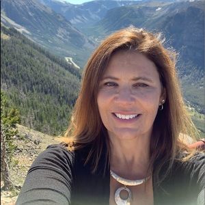 Meet your Posher, Angie